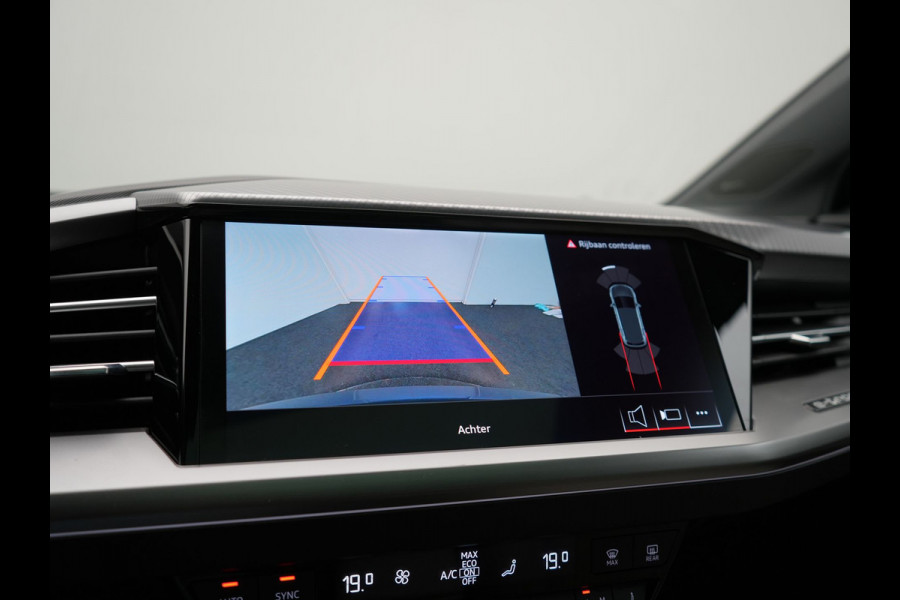 Audi Q4 e-tron 55 Quattro Advanced edition 82 kWh 340pk | Panodak | Adaptive Cruise | Head Up | Sonos Audio | Camera | Matrix LED | Stoelen & Stuur Verwarmd | Blis | Apple Carplay | Navigatie | DAB |