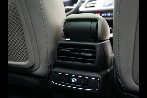 Audi Q4 e-tron 55 Quattro Advanced edition 82 kWh 340pk | Panodak | Adaptive Cruise | Head Up | Sonos Audio | Camera | Matrix LED | Stoelen & Stuur Verwarmd | Blis | Apple Carplay | Navigatie | DAB |