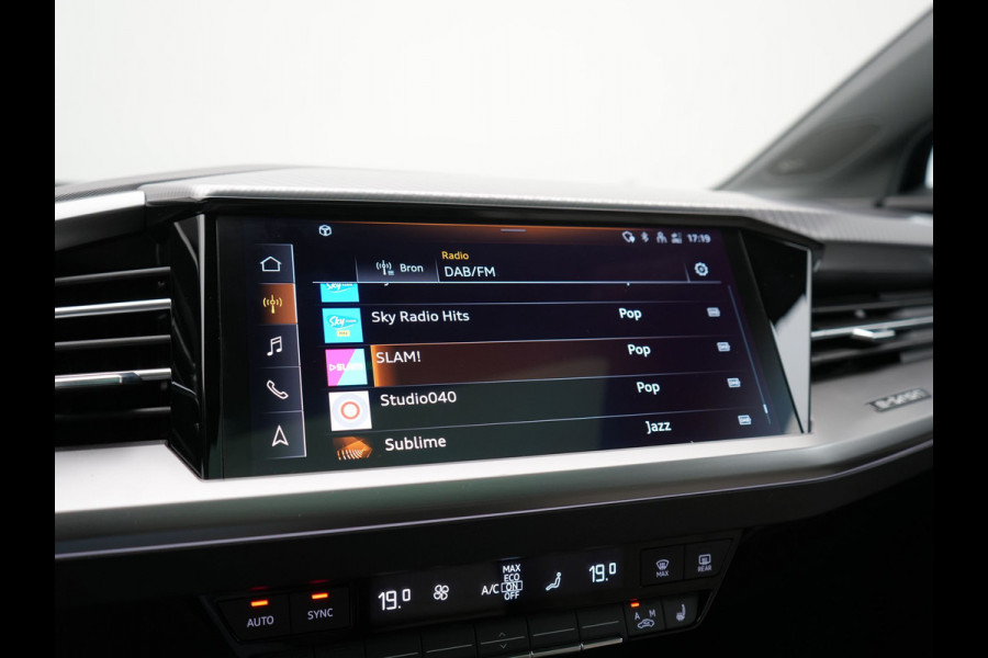 Audi Q4 e-tron 55 Quattro Advanced edition 82 kWh 340pk | Panodak | Adaptive Cruise | Head Up | Sonos Audio | Camera | Matrix LED | Stoelen & Stuur Verwarmd | Blis | Apple Carplay | Navigatie | DAB |