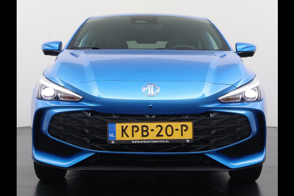 MG MG3 Hybrid+ 1.5 Hybrid+ Luxury VAN:22.900,- VOOR:19.330,- UW HERFSTVOORDEEL:3.570,-| ONDERHOUD GEHAD BIJ DEALER, DIRECT LEVERBAAR | 7 JAAR MG FABRIEKS GARANTIE TM 02-2032 | STOEL + STUURVERWARMING | 360 CAMERA | ADAP. CRUISE | DODE HOEK | KEYLESS | APPLE CARPLAY |