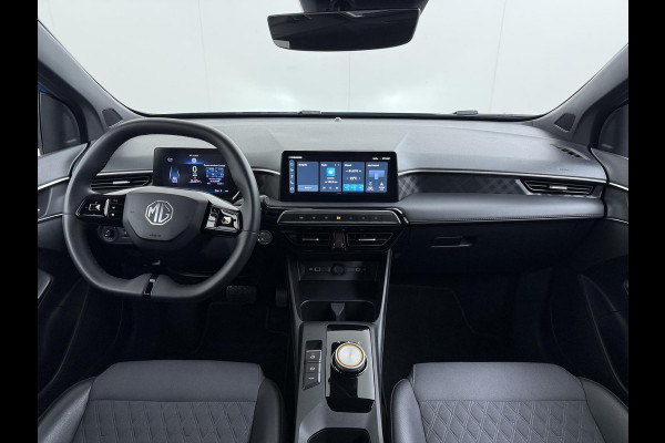 MG MG3 Hybrid+ 1.5 Hybrid+ Luxury VAN:22.900,- VOOR:19.330,- UW HERFSTVOORDEEL:3.570,-| ONDERHOUD GEHAD BIJ DEALER, DIRECT LEVERBAAR | 7 JAAR MG FABRIEKS GARANTIE TM 02-2032 | STOEL + STUURVERWARMING | 360 CAMERA | ADAP. CRUISE | DODE HOEK | KEYLESS | APPLE CARPLAY |