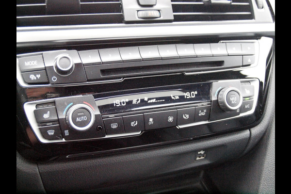 BMW 4 Serie Gran Coupé 420i High Executive | M-Pakket | Panoramadak | Trekhaak | NL-Auto |