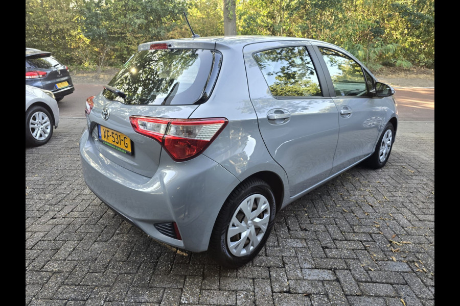 Toyota Yaris 1.5 VVT-i Active | 2E EIGENAAR | 3/6 OF 12 MND GARANTIE | CAMERA | AIRCO | NW APK |