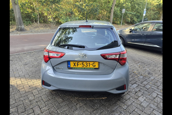 Toyota Yaris 1.5 VVT-i Active | 2E EIGENAAR | 3/6 OF 12 MND GARANTIE | CAMERA | AIRCO | NW APK |