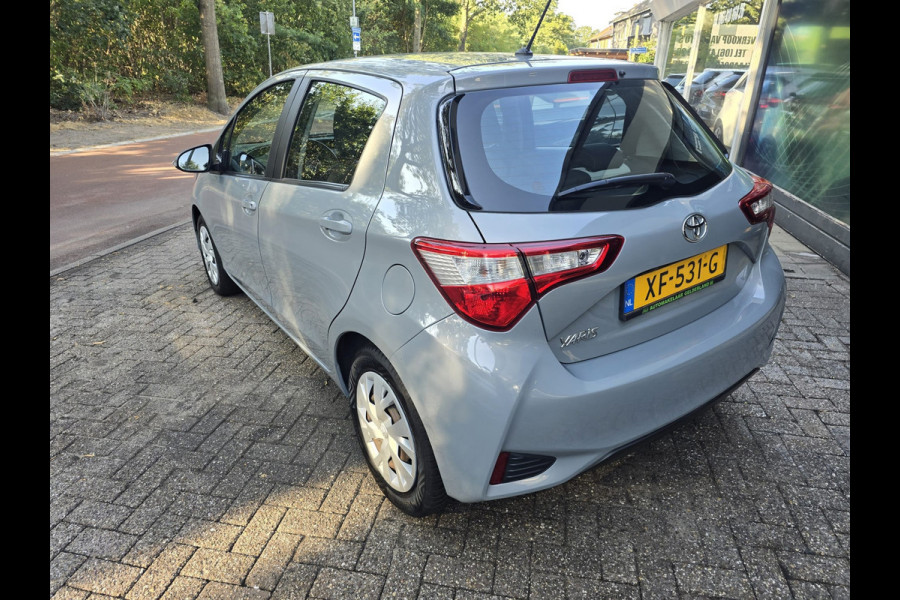 Toyota Yaris 1.5 VVT-i Active | 2E EIGENAAR | 3/6 OF 12 MND GARANTIE | CAMERA | AIRCO | NW APK |