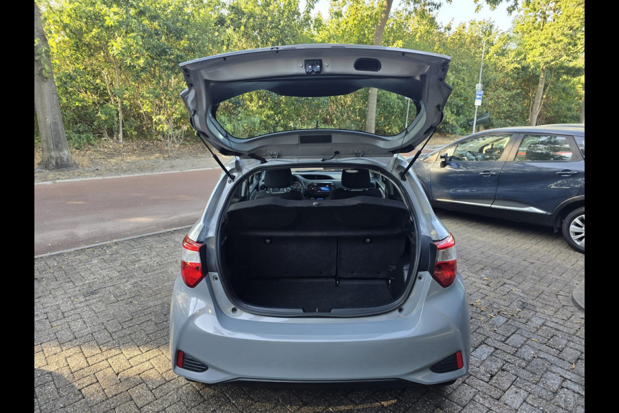 Toyota Yaris 1.5 VVT-i Active | 2E EIGENAAR | 3/6 OF 12 MND GARANTIE | CAMERA | AIRCO | NW APK |