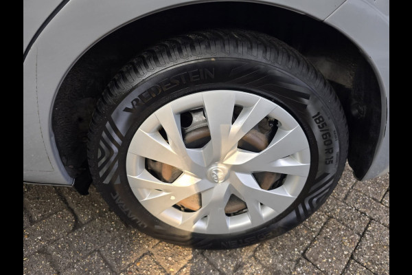 Toyota Yaris 1.5 VVT-i Active | 2E EIGENAAR | 3/6 OF 12 MND GARANTIE | CAMERA | AIRCO | NW APK |