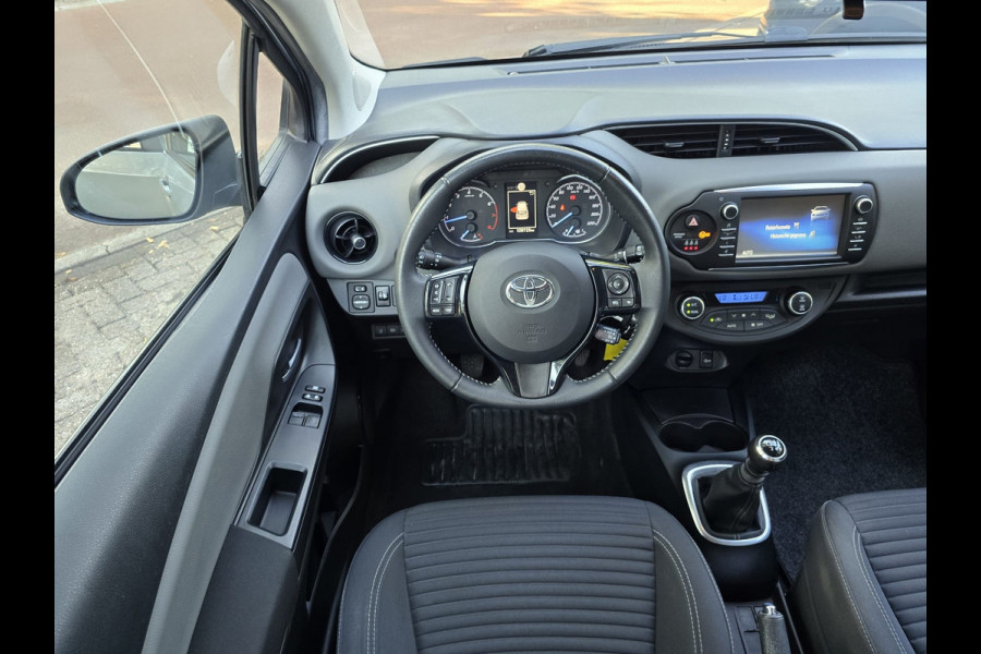 Toyota Yaris 1.5 VVT-i Active | 2E EIGENAAR | 3/6 OF 12 MND GARANTIE | CAMERA | AIRCO | NW APK |