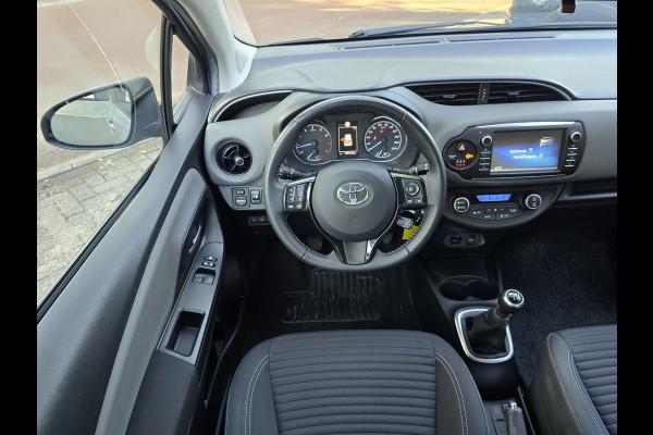 Toyota Yaris 1.5 VVT-i Active | 2E EIGENAAR | 3/6 OF 12 MND GARANTIE | CAMERA | AIRCO | NW APK |