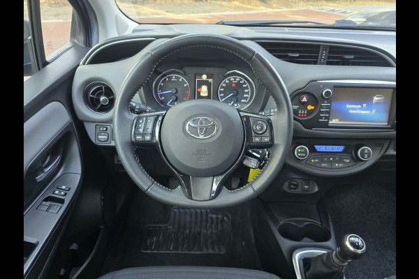 Toyota Yaris 1.5 VVT-i Active | 2E EIGENAAR | 3/6 OF 12 MND GARANTIE | CAMERA | AIRCO | NW APK |
