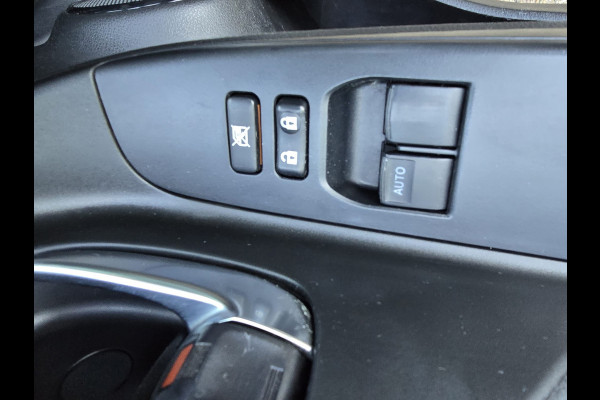 Toyota Yaris 1.5 VVT-i Active | 2E EIGENAAR | 3/6 OF 12 MND GARANTIE | CAMERA | AIRCO | NW APK |