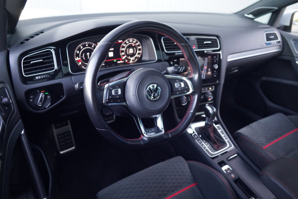 Volkswagen Golf 2.0 TSI GTI Performance / Pano / Dealeronderhouden / Dynaudio / Bearlock / White Silver Metallic