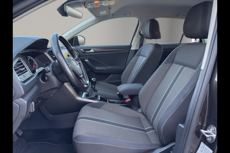 Volkswagen T-Roc 1.0 TSI Style | Clima | Stoelverw | Parksensors V+A | Navi | 16"Velg | Apple / Android