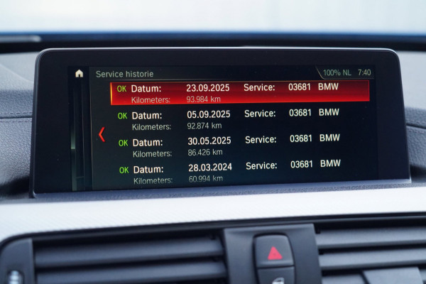 BMW 4 Serie Coupé 430i High Executive / M-Sport / NL-Auto / Dealeronderhouden / Estoril Blue / Leder / Navi