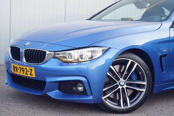 BMW 4 Serie Coupé 430i High Executive / M-Sport / NL-Auto / Dealeronderhouden / Estoril Blue / Leder / Navi