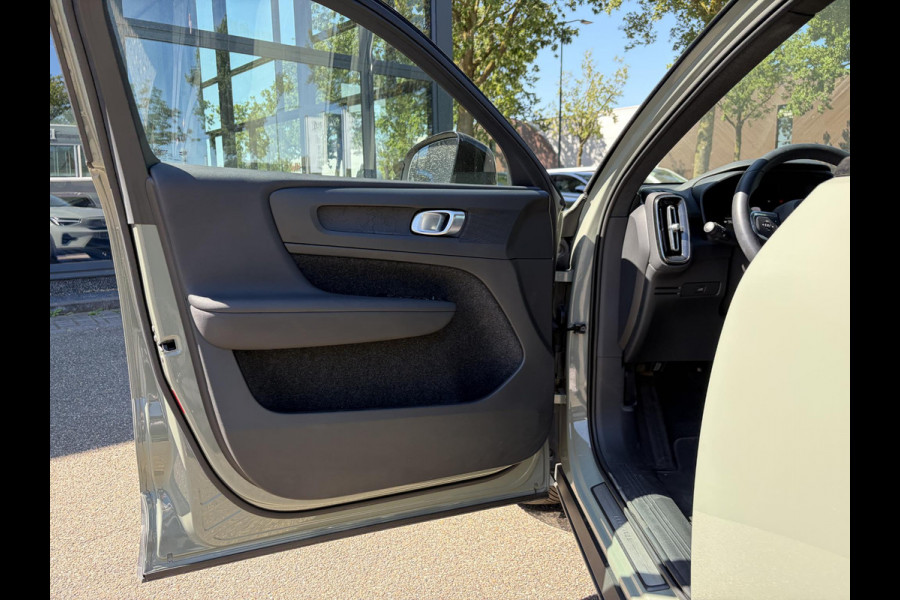 Volvo XC40 Core Recharge Pure Electric 2WD SOH 95%| VOLVO ONDERHOUDEN| RIJKLAARPRIJS INCL. 12 MND BOVAG GARANTIE| WARMTEPOMP| STOEL + STUURVERWARMING