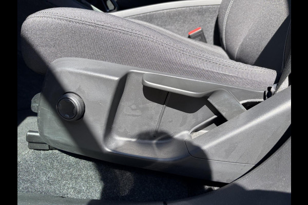 Volvo XC40 Core Recharge Pure Electric 2WD SOH 95%| VOLVO ONDERHOUDEN| RIJKLAARPRIJS INCL. 12 MND BOVAG GARANTIE| WARMTEPOMP| STOEL + STUURVERWARMING