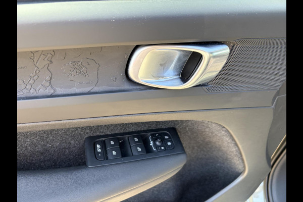 Volvo XC40 Core Recharge Pure Electric 2WD SOH 95%| VOLVO ONDERHOUDEN| RIJKLAARPRIJS INCL. 12 MND BOVAG GARANTIE| WARMTEPOMP| STOEL + STUURVERWARMING