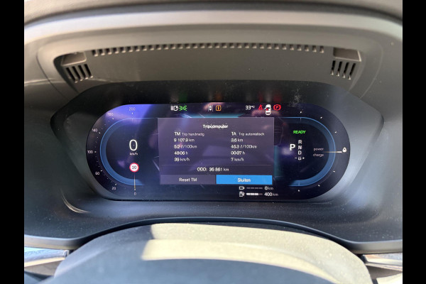Volvo XC60 2.0 T6 Plug-in hybrid AWD Plus Black Edition EL. TREKHAAK | DEALER ONDERHOUDEN | STOEL VERWARMING VOOR EN ACHTER | PANORAMA DAK | 360 GRADEN CAMERA | ELEK. STOELEN MET GEHEUGEN | 12 MAANDEN BOVAG GARANTIE