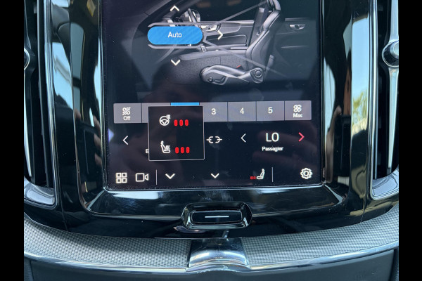 Volvo XC60 2.0 T6 Plug-in hybrid AWD Plus Black Edition EL. TREKHAAK | DEALER ONDERHOUDEN | STOEL VERWARMING VOOR EN ACHTER | PANORAMA DAK | 360 GRADEN CAMERA | ELEK. STOELEN MET GEHEUGEN | 12 MAANDEN BOVAG GARANTIE