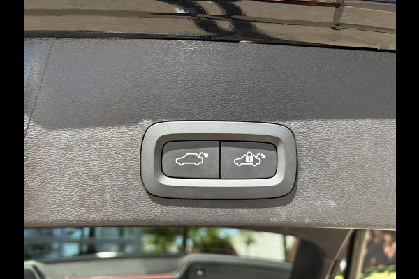Volvo XC40 Plus Recharge Pure Electric 2WD SOH: 94% | STOEL / STUUR VERWARMING | VELGEN LICHT METAAL 20'' | ELEK. ACHTERKLEP | PILOT ASSIST