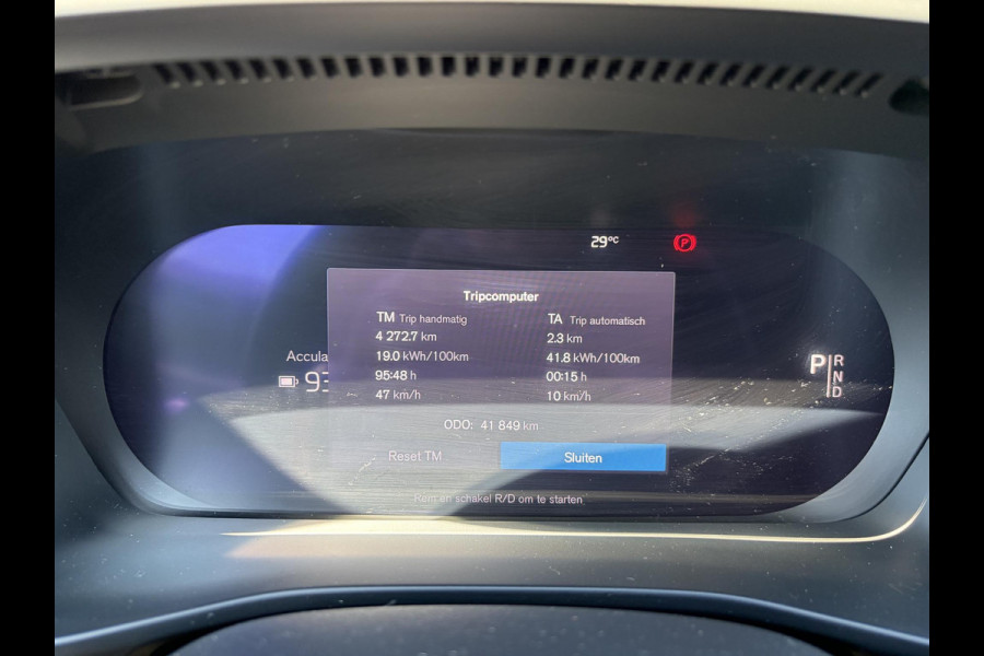 Volvo XC40 Plus Recharge Pure Electric 2WD SOH: 94% | STOEL / STUUR VERWARMING | VELGEN LICHT METAAL 20'' | ELEK. ACHTERKLEP | PILOT ASSIST