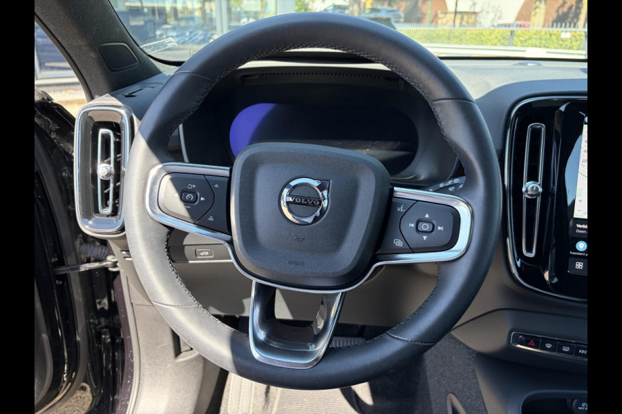 Volvo XC40 Plus Recharge Pure Electric 2WD SOH: 94% | STOEL / STUUR VERWARMING | VELGEN LICHT METAAL 20'' | ELEK. ACHTERKLEP | PILOT ASSIST