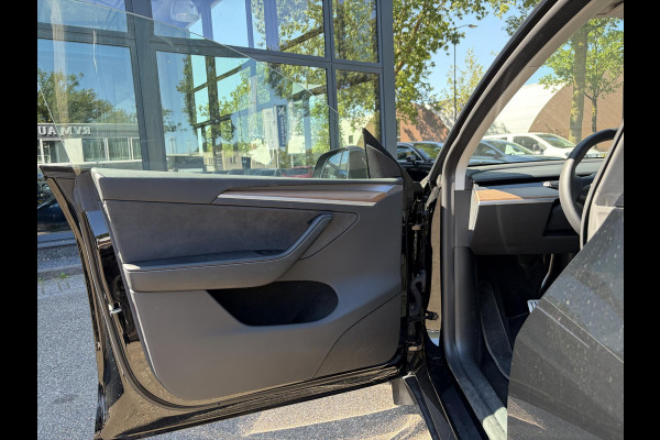 Tesla Model Y Performance AWD 75 kWh SOH 95% | 21 INCH TURBINE VELGEN| TESLA FABRIEKSGARANTIE T/M 01-2027 of 80.000KM!| RESTERENDE FABRIEKSGARANTIE OP DE HOOGVOLTACCU + AANDRIJFLIJN T/M 01-2031 of 192.000KM!