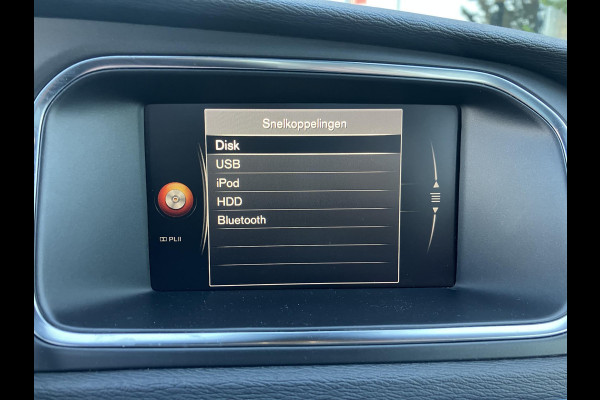 Volvo V40 1.5 T3 Polar+ Sport | R-Design | Pano | Leder | NAP