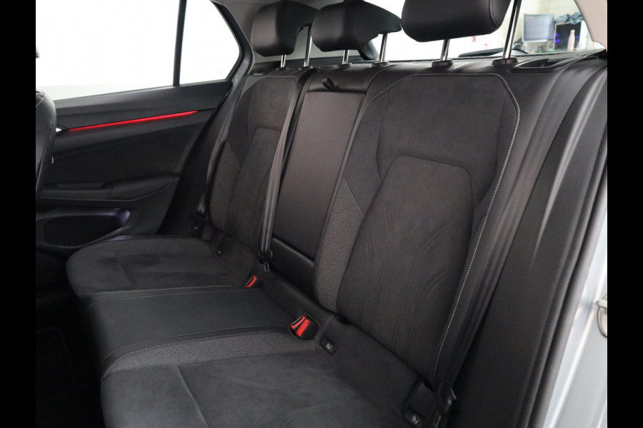 Volkswagen Golf 1.5 eHybrid Style Edition 204 pk Automaat (DSG) | Private lease vanaf €610| Navigatie via App | Parkeersensoren (Park assist) | Achteruitrijcamera | Adaptieve cruise control | Autom. airco (3 zones) |
