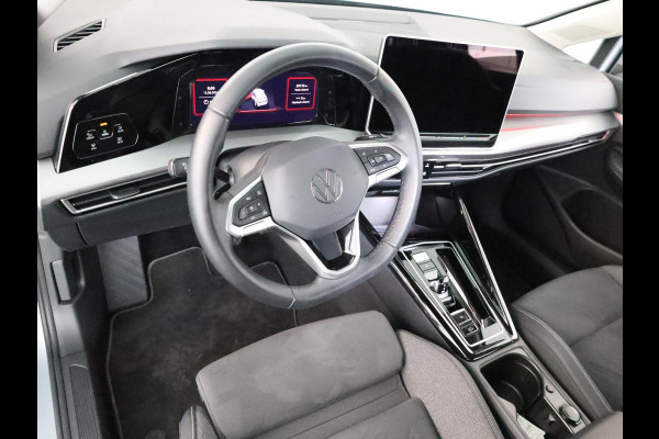 Volkswagen Golf 1.5 eHybrid Style Edition 204 pk Automaat (DSG) | Private lease vanaf €610| Navigatie via App | Parkeersensoren (Park assist) | Achteruitrijcamera | Adaptieve cruise control | Autom. airco (3 zones) |