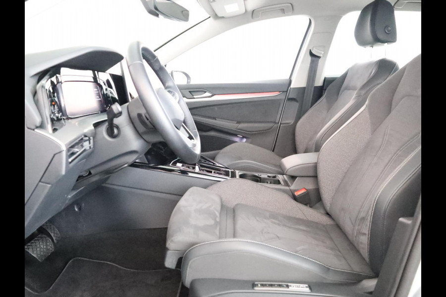 Volkswagen Golf 1.5 eHybrid Style Edition 204 pk Automaat (DSG) | Private lease vanaf €610| Navigatie via App | Parkeersensoren (Park assist) | Achteruitrijcamera | Adaptieve cruise control | Autom. airco (3 zones) |