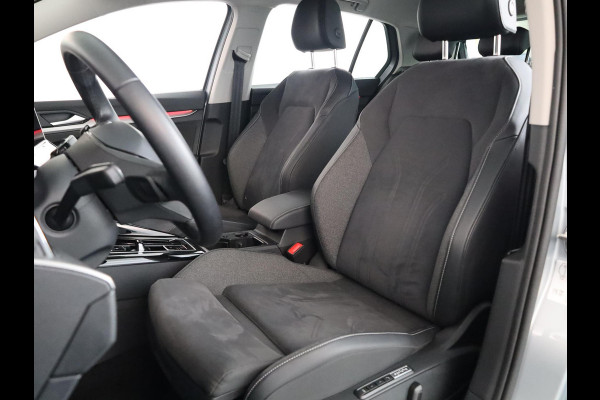 Volkswagen Golf 1.5 eHybrid Style Edition 204 pk Automaat (DSG) | Private lease vanaf €610| Navigatie via App | Parkeersensoren (Park assist) | Achteruitrijcamera | Adaptieve cruise control | Autom. airco (3 zones) |