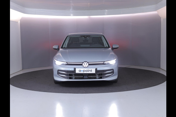 Volkswagen Golf 1.5 eHybrid Style Edition 204 pk Automaat (DSG) | Private lease vanaf €610| Navigatie via App | Parkeersensoren (Park assist) | Achteruitrijcamera | Adaptieve cruise control | Autom. airco (3 zones) |