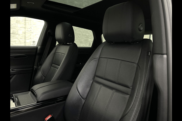 Land Rover Range Rover Evoque P300e AWD R-Dynamic HSE | Panorama | 360 Camera | Leder | Memory | Digitale-Cockpit | Keyless-Entry | Meridian-Sound | Stuurverwarming | Getint Glas | Black-Optic | 20 inch | Stand-Clima | Dodehoek | Lane Assist | Camera-Spiegel |