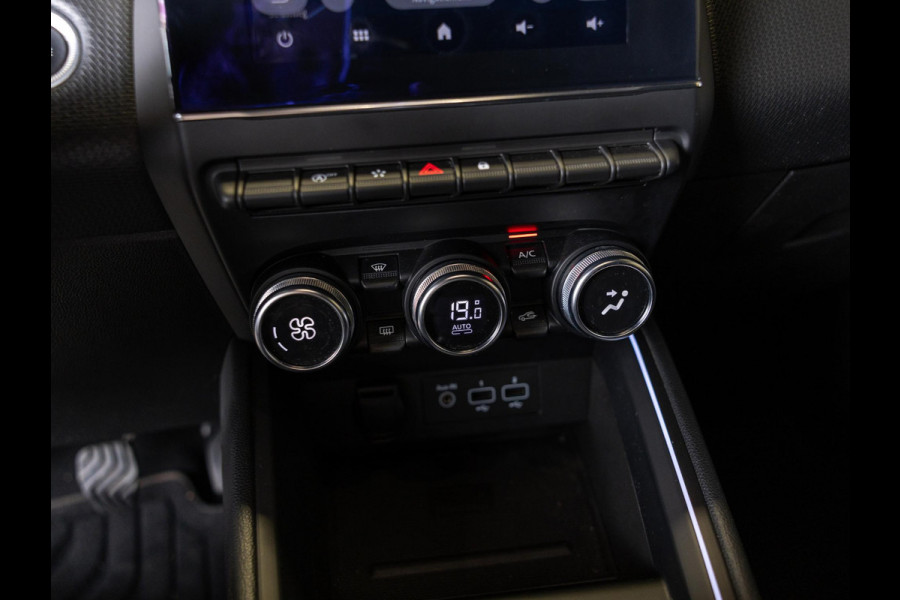 Renault Clio 1.0 TCe Intens 101pk / Achteruitrijcamera / Navigatie / Airco / Klimaatregeling / Apple carplay /