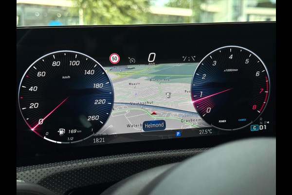 Mercedes-Benz A-Klasse 200 AMG Facelift | Panorama | Head Up | Memory Seats | Sfeer verlichting | Camera voor - achter | Carplay |
