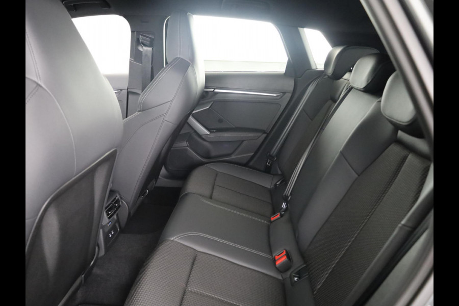 Audi A3 Sportback S edition 40 TFSI e 204 pk | Assis.pak Driving+Parking plus | Warmtewerend glas donker tint | Adaptive Cruise Control | Ambient sfeerverlichting |
