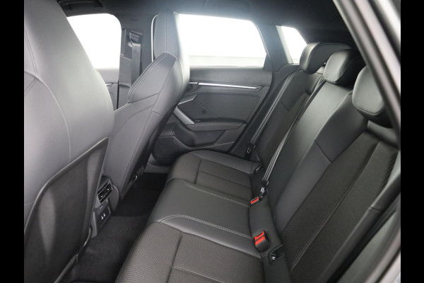 Audi A3 Sportback S edition 40 TFSI e 204 pk | Assis.pak Driving+Parking plus | Warmtewerend glas donker tint | Adaptive Cruise Control | Ambient sfeerverlichting |