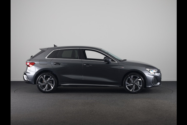 Audi A3 Sportback S edition 40 TFSI e 204 pk | Assis.pak Driving+Parking plus | Warmtewerend glas donker tint | Adaptive Cruise Control | Ambient sfeerverlichting |