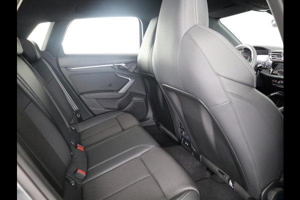 Audi A3 Sportback S edition 40 TFSI e 204 pk | Assis.pak Driving+Parking plus | Warmtewerend glas donker tint | Adaptive Cruise Control | Ambient sfeerverlichting |