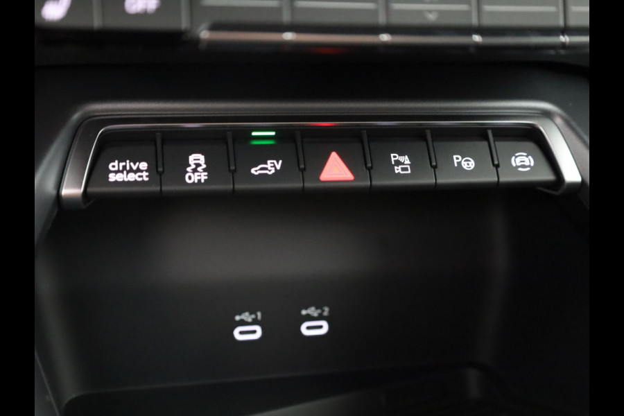 Audi A3 Sportback S edition 40 TFSI e 204 pk | Assis.pak Driving+Parking plus | Warmtewerend glas donker tint | Adaptive Cruise Control | Ambient sfeerverlichting |