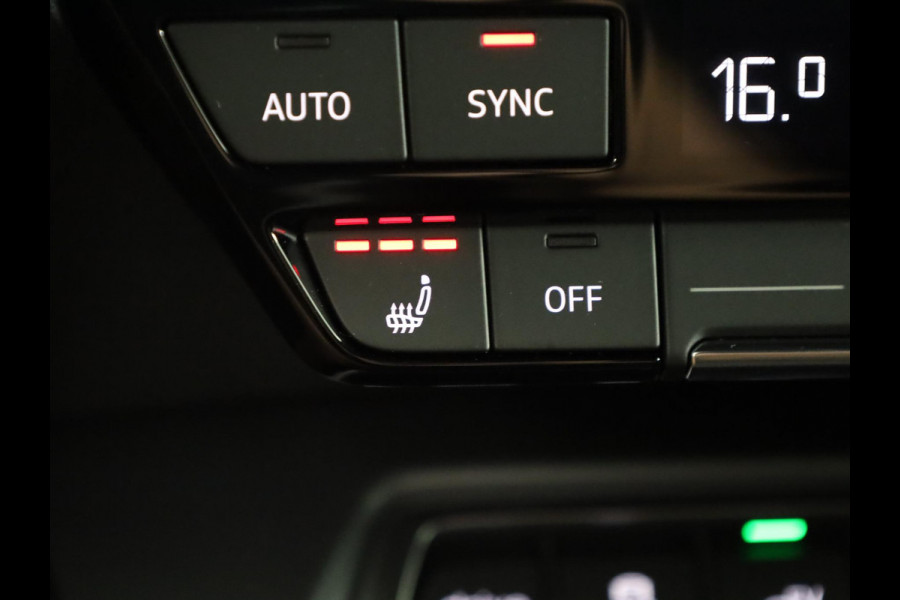 Audi A3 Sportback S edition 40 TFSI e 204 pk | Assis.pak Driving+Parking plus | Warmtewerend glas donker tint | Adaptive Cruise Control | Ambient sfeerverlichting |