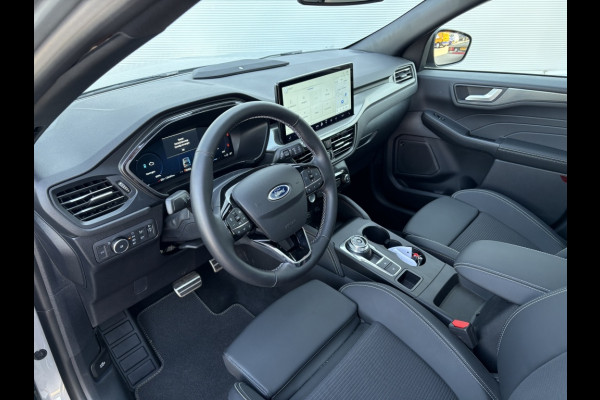 Ford Kuga 2.5 FHEV Sound Edtition. PANORAMADAK!