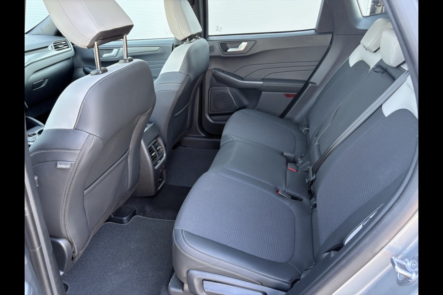 Ford Kuga 2.5 FHEV Sound Edtition. PANORAMADAK!