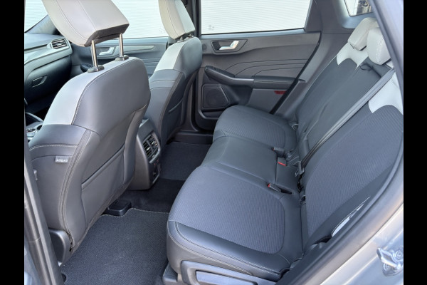 Ford Kuga 2.5 FHEV Sound Edtition. PANORAMADAK!