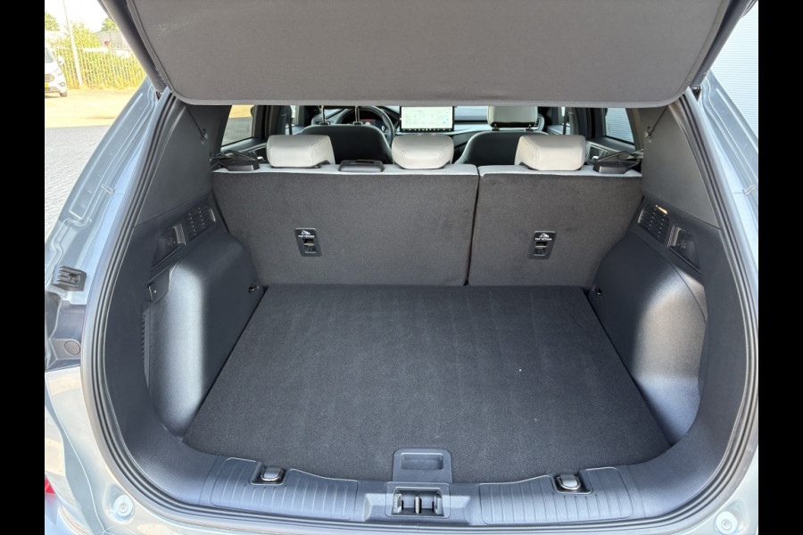 Ford Kuga 2.5 FHEV Sound Edtition. PANORAMADAK!