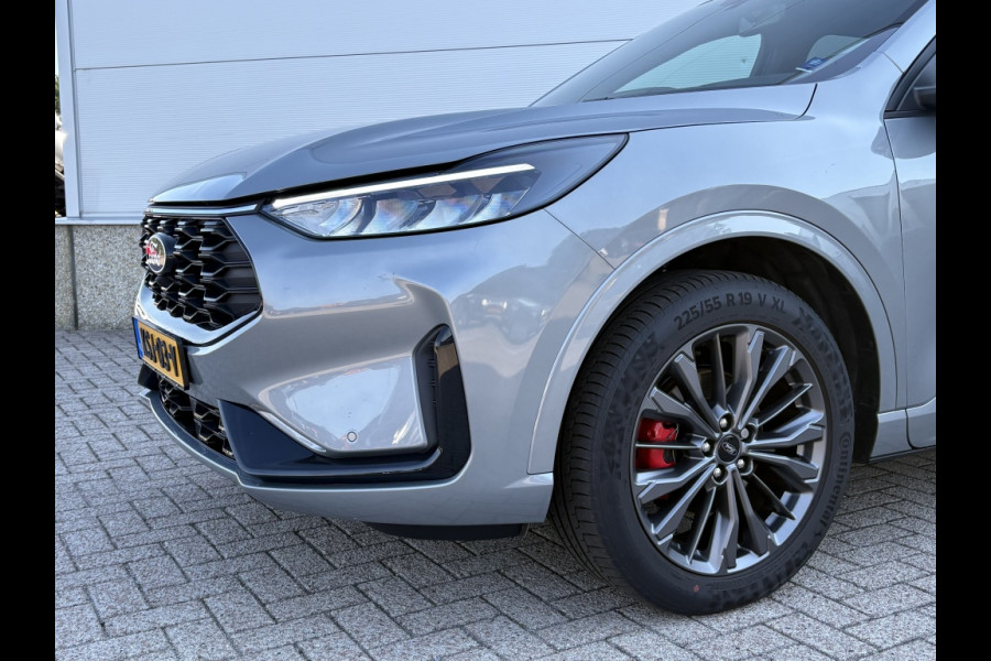 Ford Kuga 2.5 FHEV Sound Edtition. PANORAMADAK!