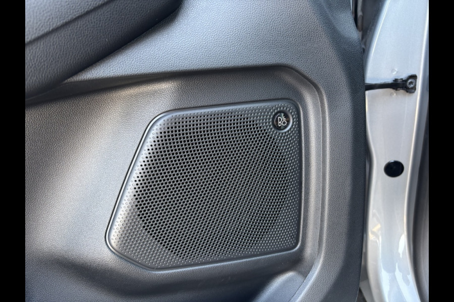 Ford Kuga 2.5 FHEV Sound Edtition. PANORAMADAK!