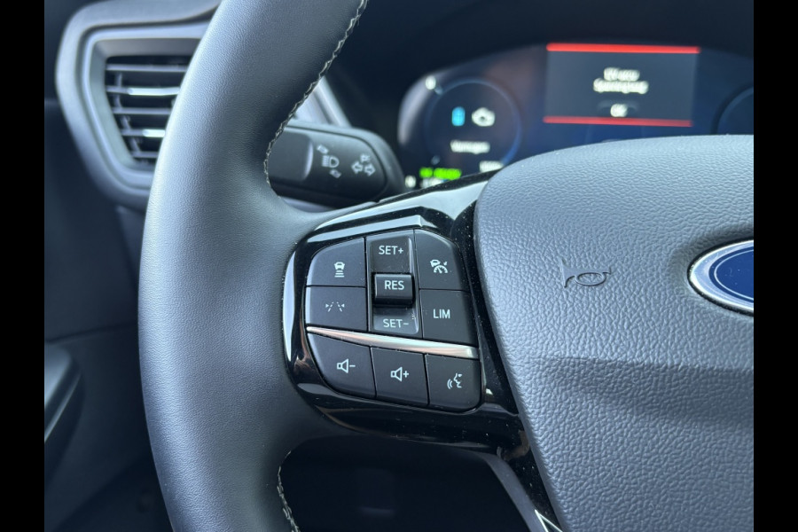 Ford Kuga 2.5 FHEV Sound Edtition. PANORAMADAK!